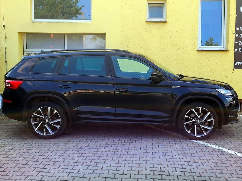 Škoda Kodiaq CZ,1maj,4x4, Sport-Line 140kW - fotka 5 z 48