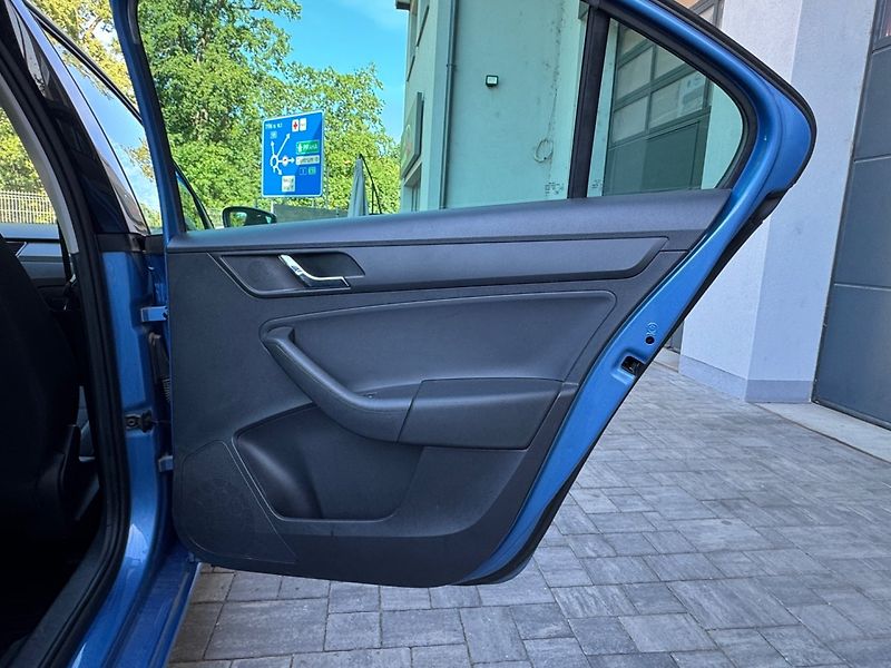 Škoda Rapid (2015) 1.2 TSi - fotka 11 z 32