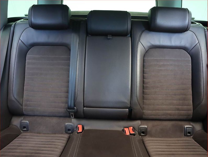 Volkswagen Passat (2016) 2.0 TDI, Automat, Serv.kniha - fotka 10 z 22