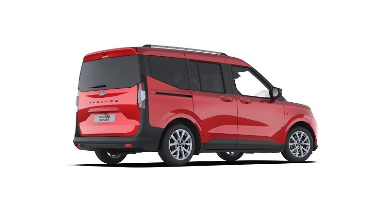 Ford Tourneo Courier (2026) Titanium, Tourneo, 1.0 EcoBoos - fotka 3 z 9