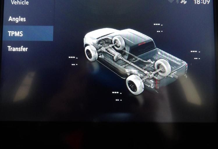 Isuzu D-Max (2026) LS 2.2L 163K 4x4 8st. A/T - fotka 15 z 28