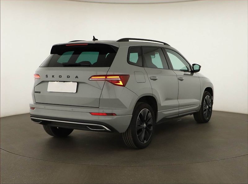 Škoda Karoq (2023) Sportline 2.0 TDI - fotka 5 z 17