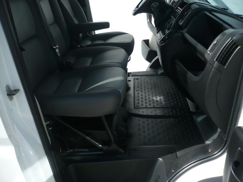 Fiat Ducato 2.3JTD 109Kw 7Míst Valnik - fotka 22 z 32