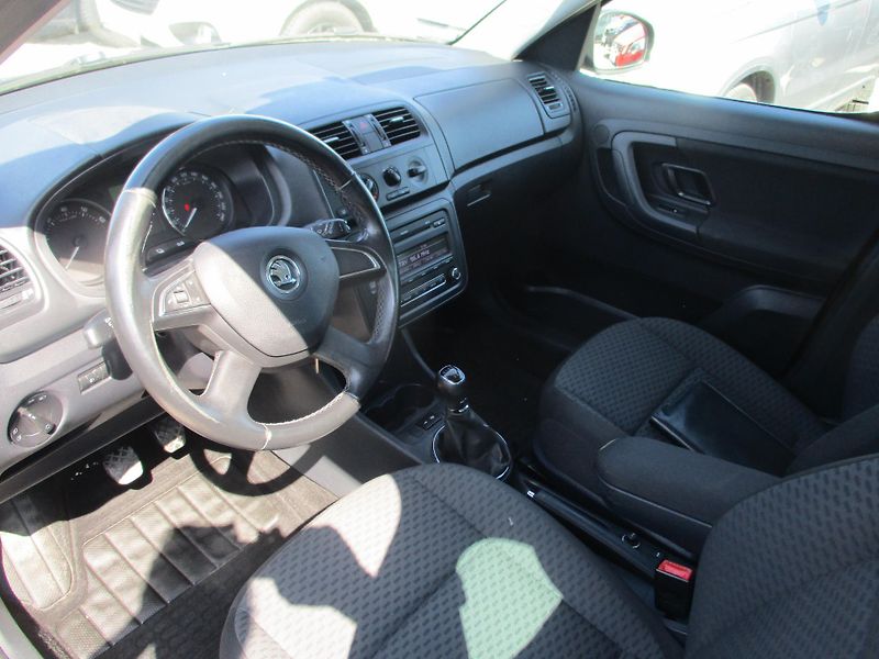 Škoda Roomster (2013) 1,2 TSi - fotka 10 z 11