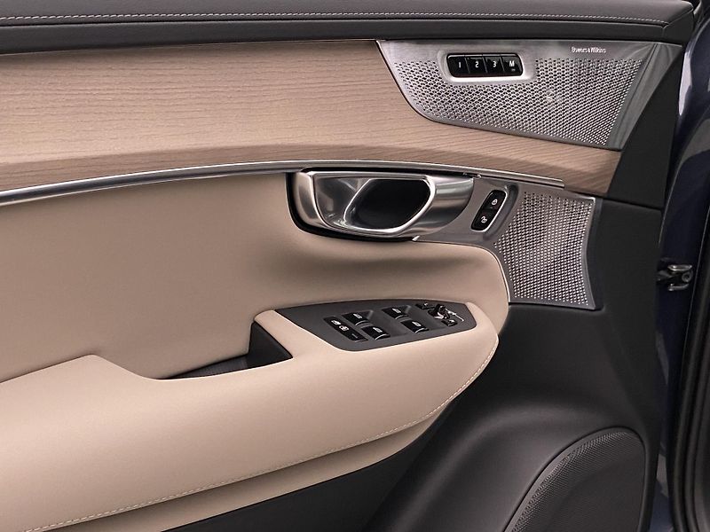 Volvo XC90 (2026) B5 AWD AUT BRIGHT PLUS 7míst - fotka 30 z 71