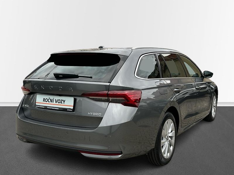 Škoda Octavia Combi 1,5 TSI 110kW DSG - fotka 2 z 24