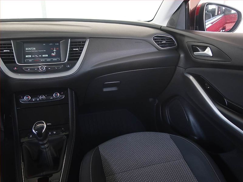 Opel Grandland X (2021) 1.2 Turbo, Serv.kniha - fotka 8 z 16