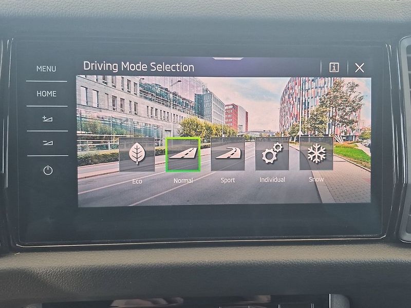 Škoda Kodiaq 2.0 TSI DSG 4X4 Sport Exclusiv - fotka 19 z 29