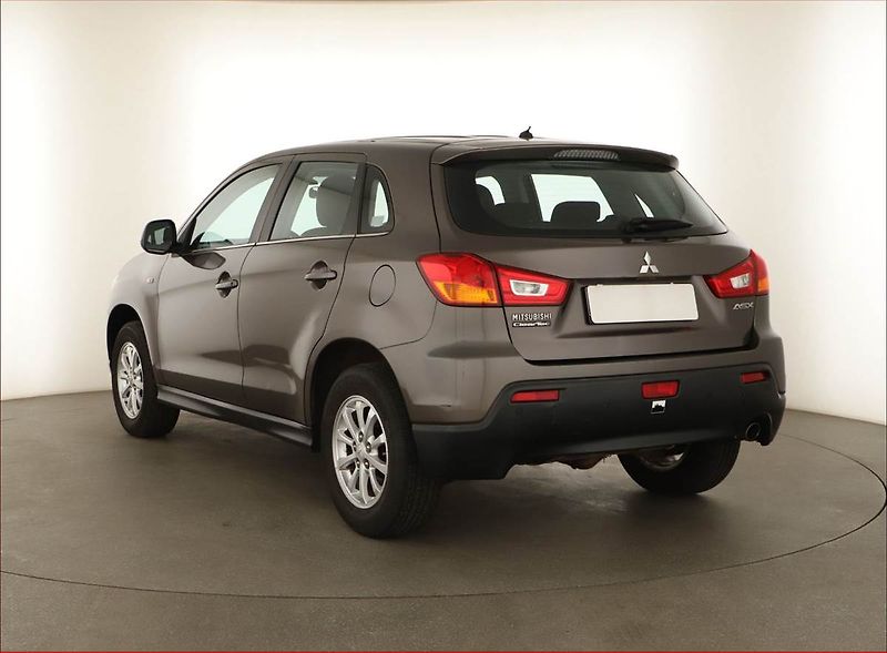 Mitsubishi ASX (2010) 1.6 MIVEC, Tempomat - fotka 4 z 13
