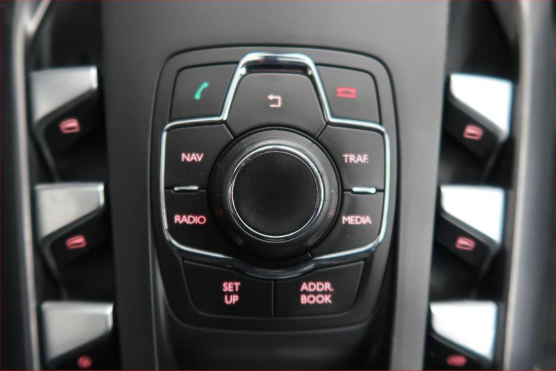 Citroën DS5 (2014) 2.0 BlueHDi, Automat, Navi - fotka 17 z 21