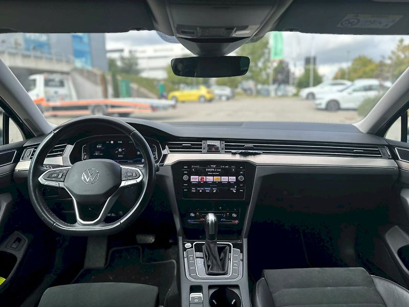 Volkswagen Passat (2023) VARIANT ELEGANCE 2.0TDI 110KW - fotka 8 z 23