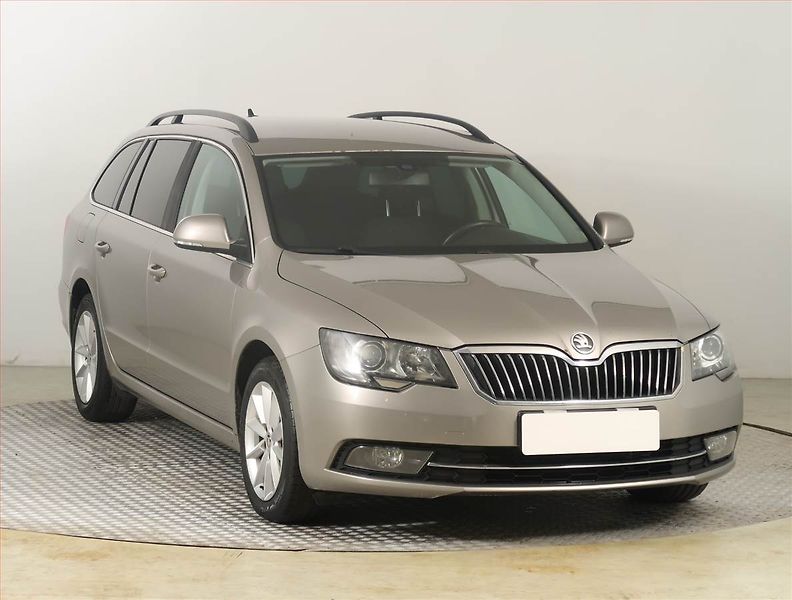Škoda Superb (2013) Ambition 2.0 TDI, Automat - fotografie inzerátu