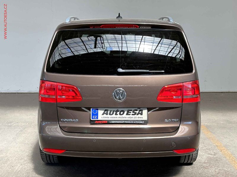 Volkswagen Touran (2014) 2.0TDi, AC, park.čidla - fotka 5 z 16