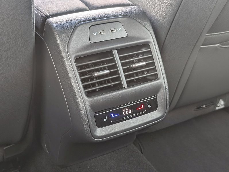 Škoda Superb (2026) Combi 2,0 TDI / 142 kW DSG 4x4 - fotka 23 z 30
