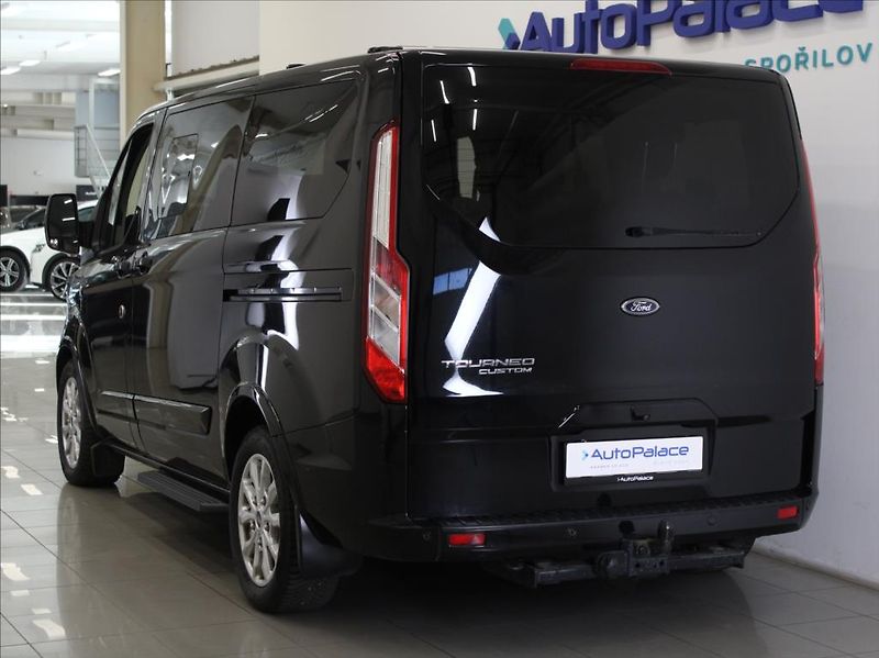 Ford Tourneo Custom 2,0 EB 125kW AT L1 Titan.X ČR - fotka 3 z 23