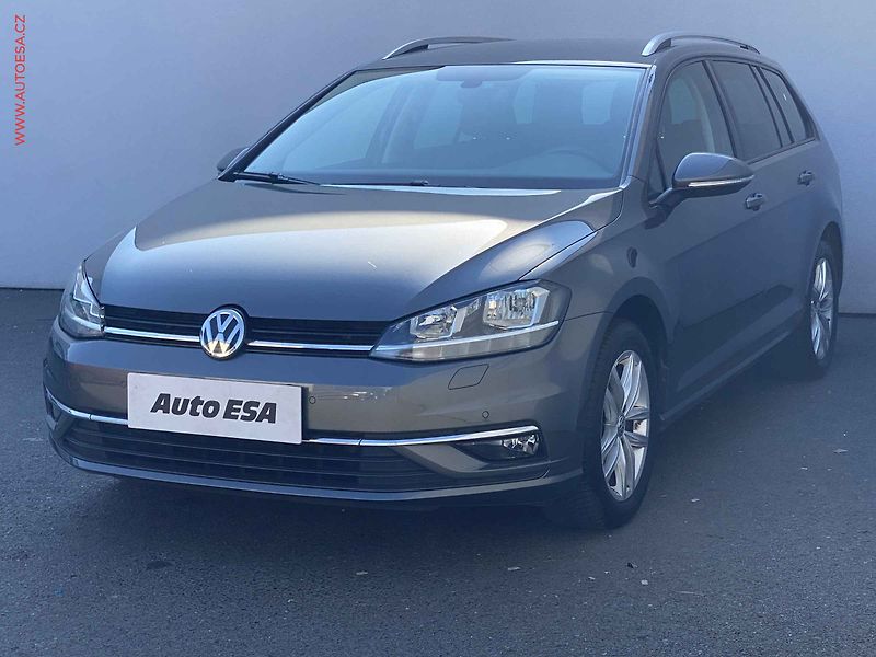 Volkswagen Golf (2017) 1.0 TSi, Comfortline, navi - fotka 3 z 19