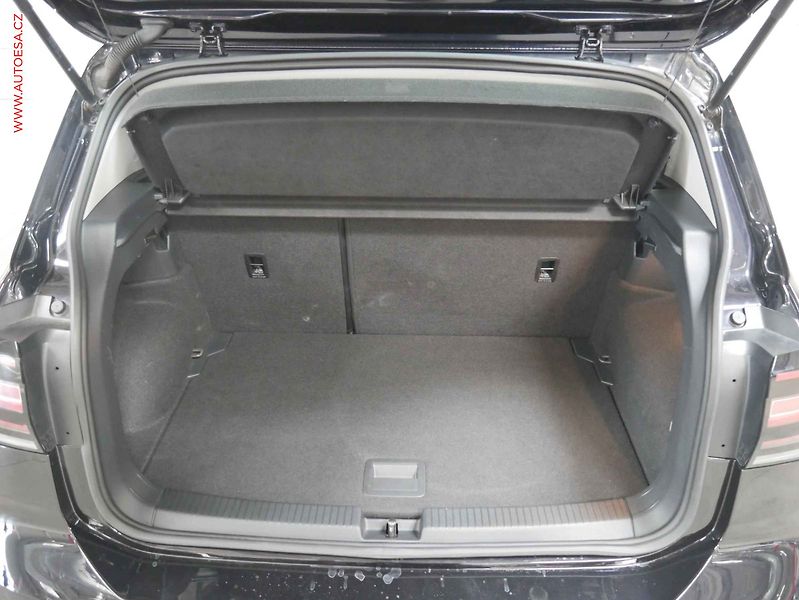 Volkswagen T-Cross (2023) 1.0 TSi, 2.maj,ČR, servis - fotka 7 z 21