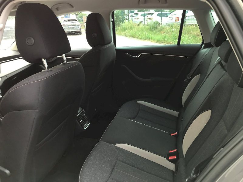 Škoda Kamiq (2025) SELEC TSI 110/1.5 A7F - fotka 11 z 28