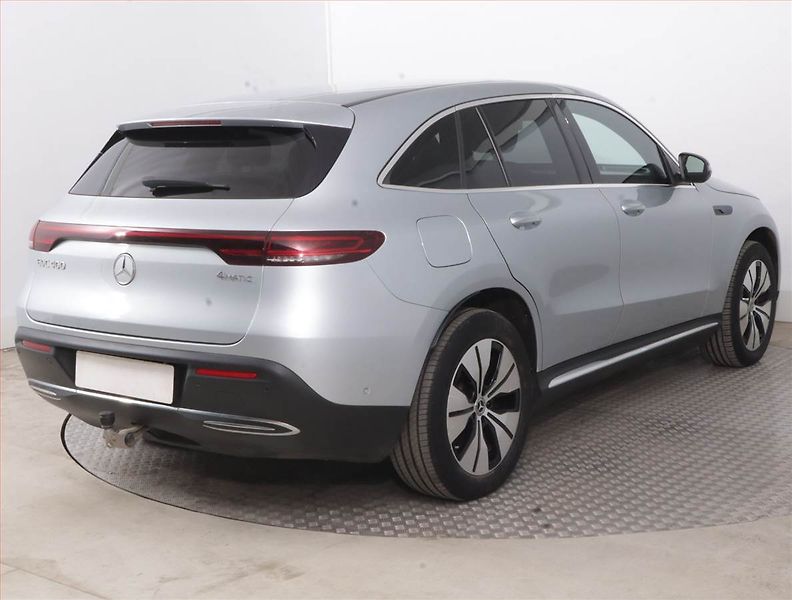 Mercedes-Benz EQC (2021) 400 4MATIC, SoH 97% - fotka 5 z 21
