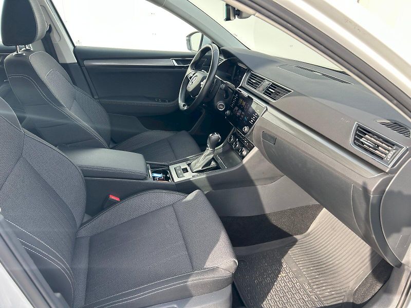 Škoda Superb (2022) STY TD 147/2.0 A7F - fotka 11 z 31