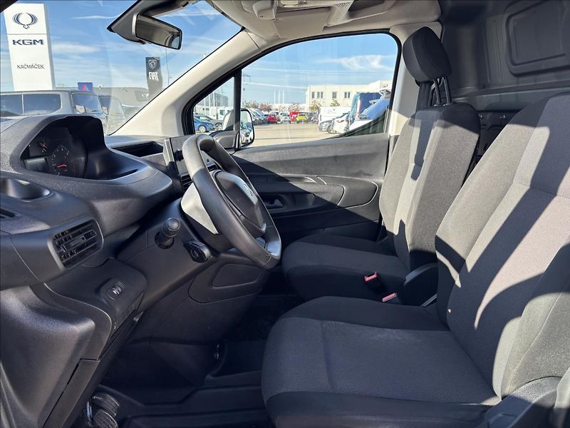 Peugeot Partner 1,2 Puretech 81kW Active L1 - fotka 18 z 33