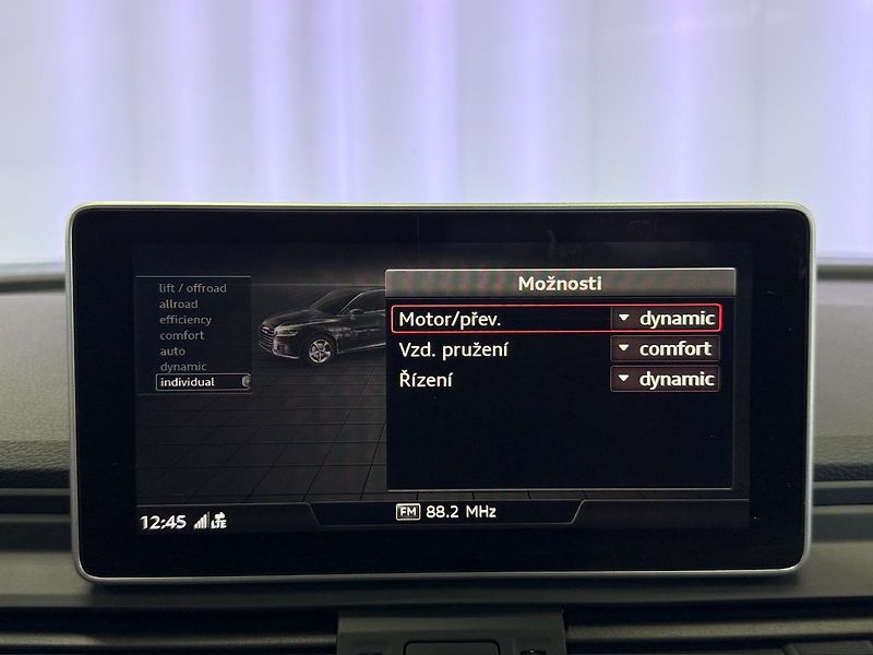 Audi Q5 2.0 PHEV QUATTRO S-LINE, PANO, - fotka 16 z 30