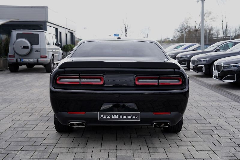 Dodge Challenger 3.6 V6 automat,/kůže/xenony - fotka 5 z 37