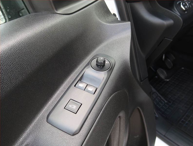 Opel Combo (2021) 1.5 CDTI, SR, 1Maj, DPH - fotka 13 z 13