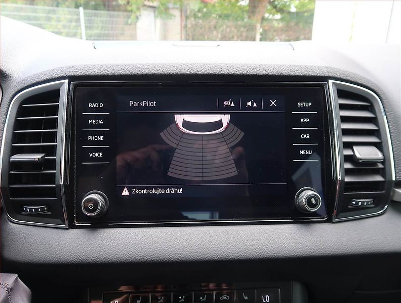 Škoda Karoq (2018) 1.5 TSI - fotka 15 z 17