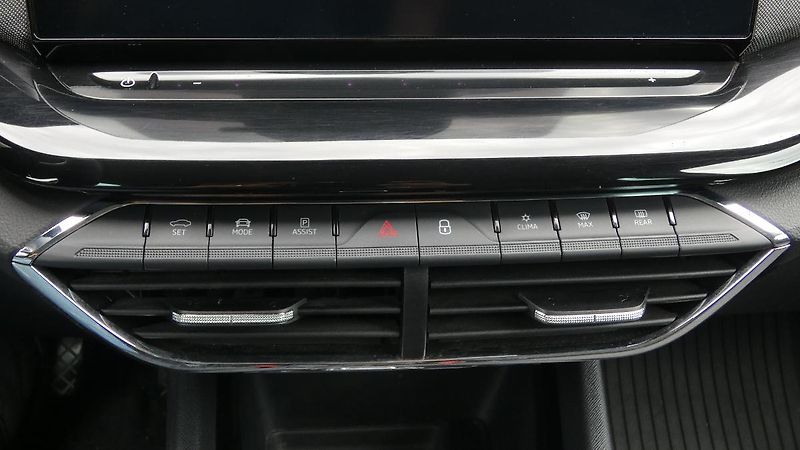 Škoda Octavia 2,0 TDI DSG Style 110 kW - fotka 17 z 25