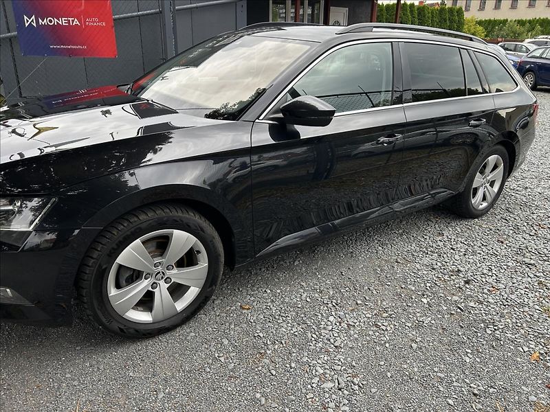 Škoda Superb 2,0 TDi DSG  BIXEN NAVI 1xMaji - fotka 43 z 50