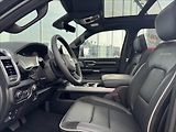 Dodge RAM (2025) 3,0 R6  Laramie Night - náhled 8