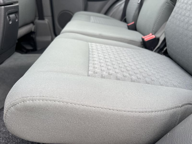 Jeep Cherokee 2.8CRD 4x4 MANUÁL 6 R.ST. - fotka 21 z 38