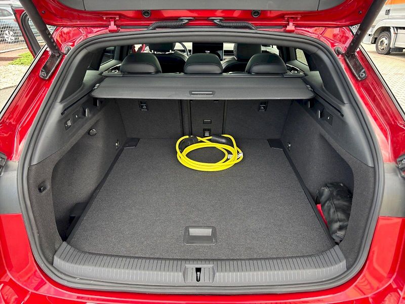 Volkswagen ID.7 Tourer (2025) GTX 250 KW, 86 KWH Tažné - fotka 16 z 32