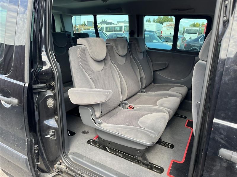 Fiat Scudo 2,0 JTD L2 PANORAMA 8.MÍST - fotka 12 z 41