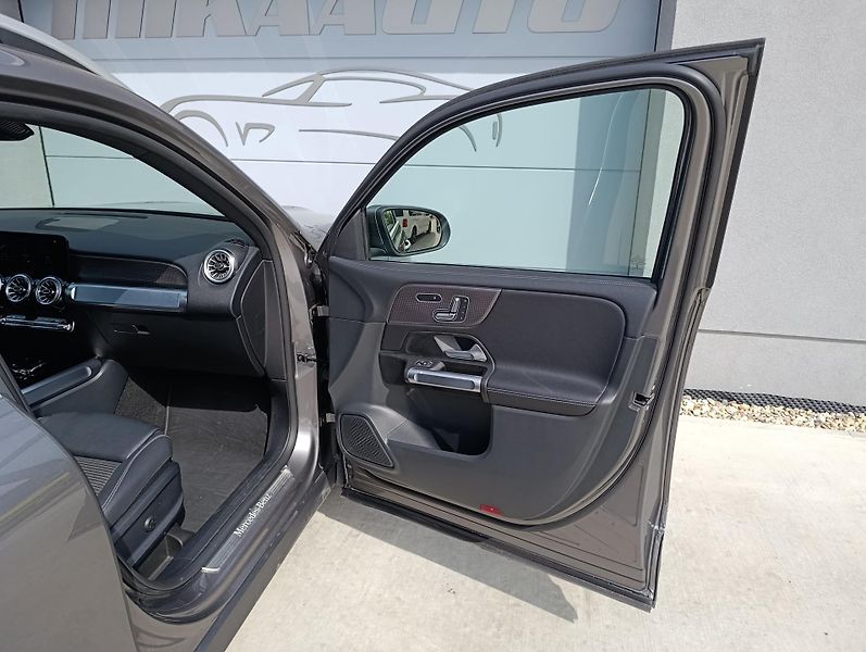 Mercedes-Benz GLB 200 4MATIC ČR  - fotka 30 z 34