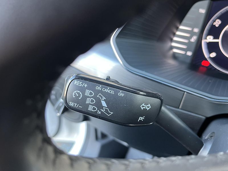 Škoda Superb (2021) 1.5TSI 110KW STYLE MAN6 MATRIX - fotka 36 z 49