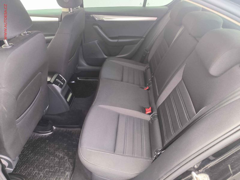 Škoda Octavia (2020) 1.5 TSi, ČR, Ambition, DSG - fotka 10 z 18