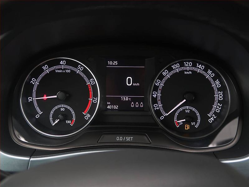 Škoda Fabia (2018) 1.0 TSI, ČR,1.maj, Tempomat - fotka 11 z 15