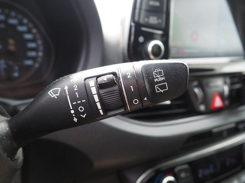 Hyundai i30 1.4-GDI, 103 kW, CZ, Navi - fotka 26 z 47