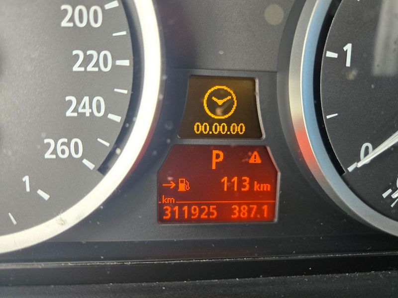 BMW Řada 5 (2005) 3.0 TDI  Automat - fotka 9 z 18