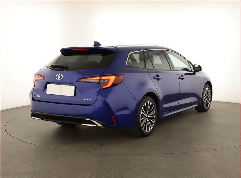 Toyota Corolla (2024) 1.8 Hybrid - fotka 5 z 20