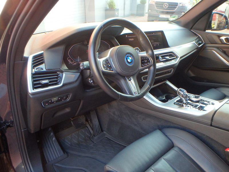 BMW X5 (2022) 45e, xDrive, Laser , TZ - fotka 8 z 20
