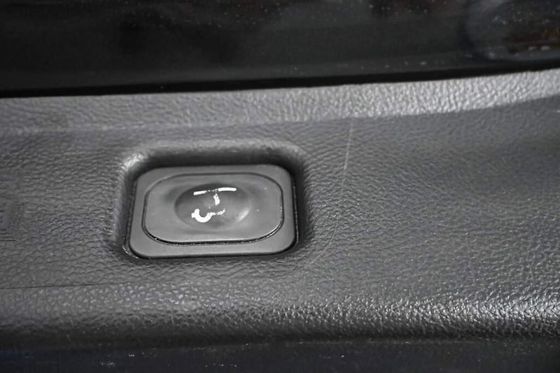 Ford S-MAX (2020) 2.0 LED ACC SONY Tažné Webasto - fotka 30 z 39