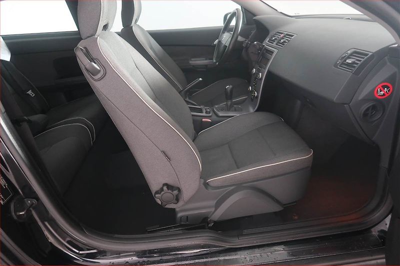 Volvo C30 (2007) 1.6 D, nová STK, v provozu - fotka 9 z 14