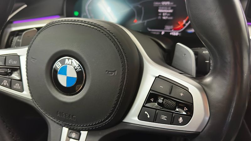 BMW Řada 5 540XD, maximální výbava! - fotka 44 z 62