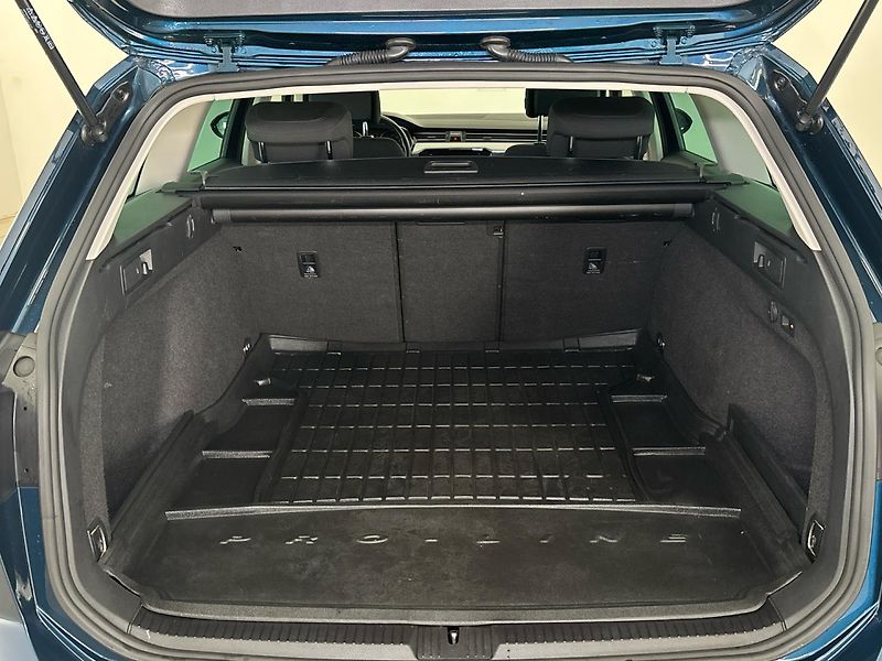 Volkswagen Passat Business DSG - fotka 10 z 31
