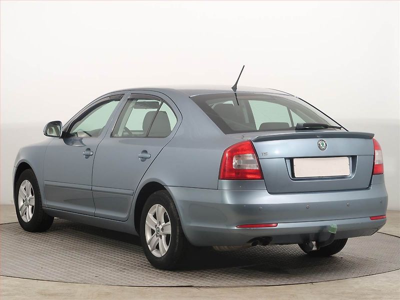 Škoda Octavia (2012) Ambition 1.4 TSI, Tempomat - fotka 4 z 13