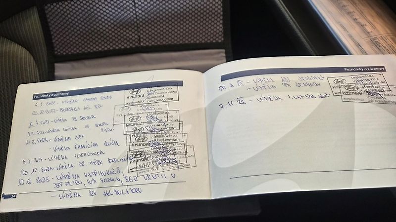 Hyundai i30 1.6CRDi 1.maj CZ záruka DPH - fotka 20 z 21