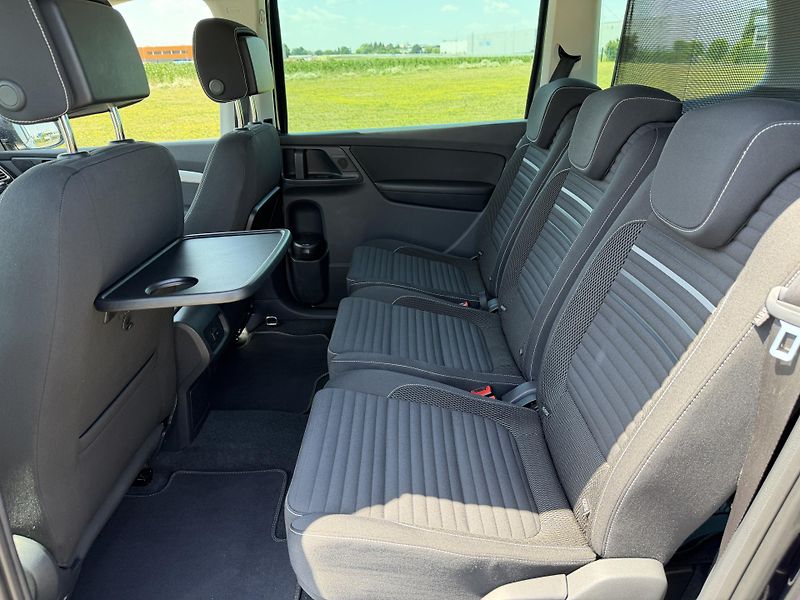 Volkswagen Sharan 2.0 TDI KAMERA TAŽNÉ ROZVODY - fotka 29 z 55